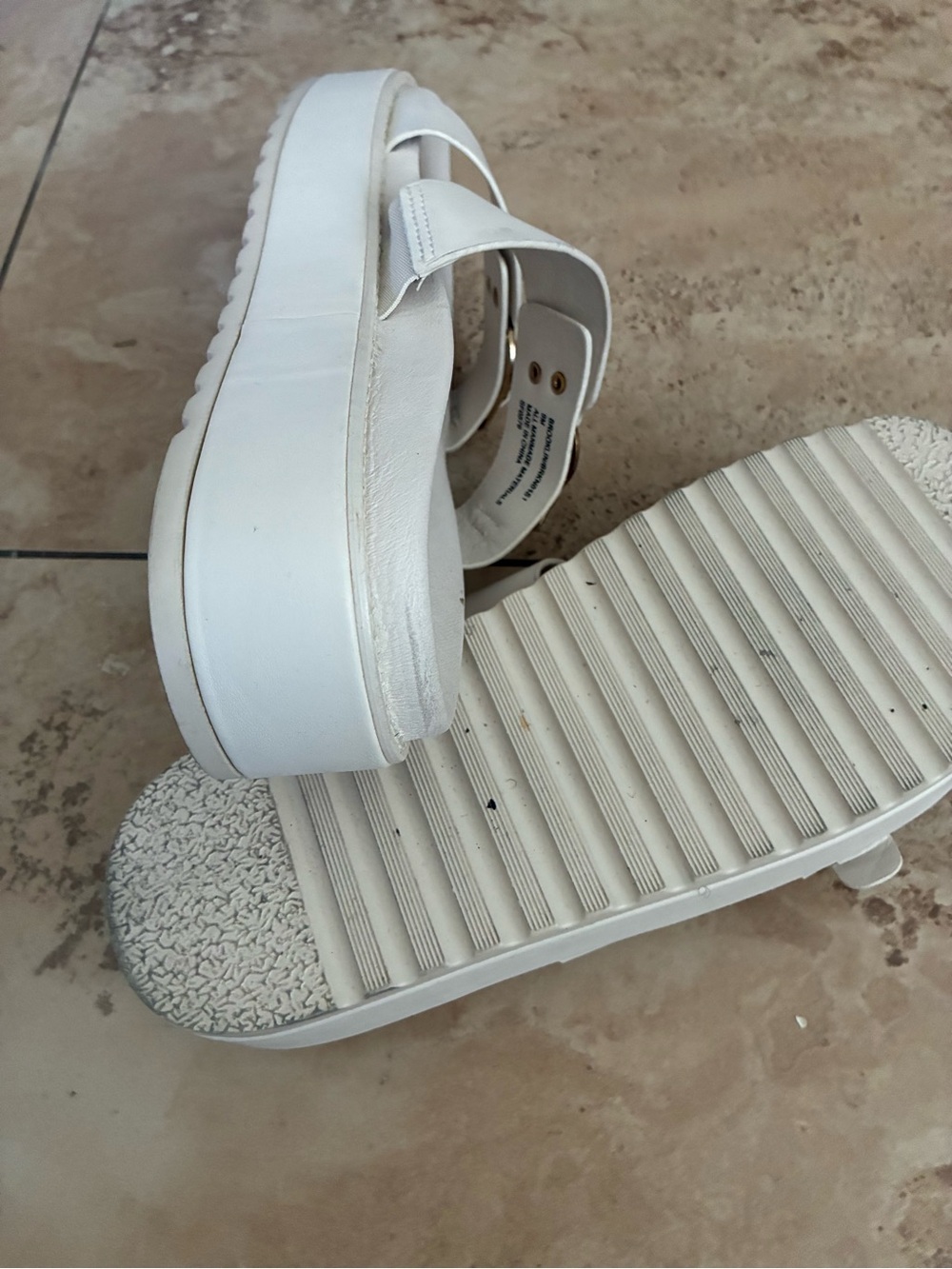 Steve Madden White Slide Sandals 9M - Picture 6 of 9